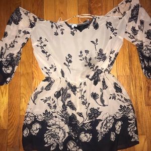 Long sleeve romper size large